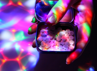 Ecstasy (MDMA) Abuse: Signs, Side Effects & Causes of Molly Addiction ...