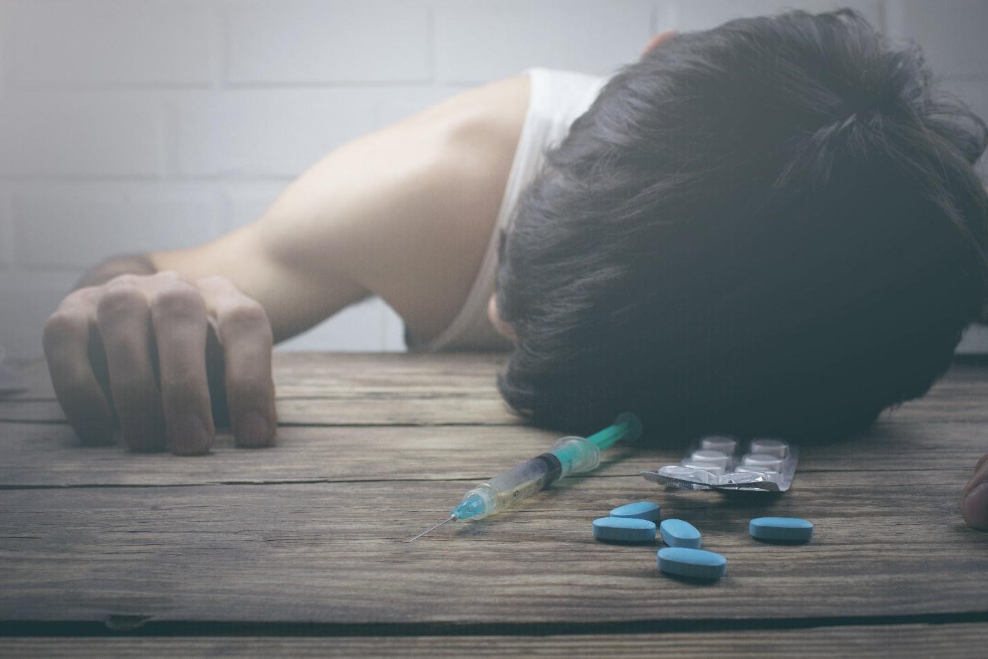 Opium Addiction Signs, Symptoms and Side Effects | United Recovery Project