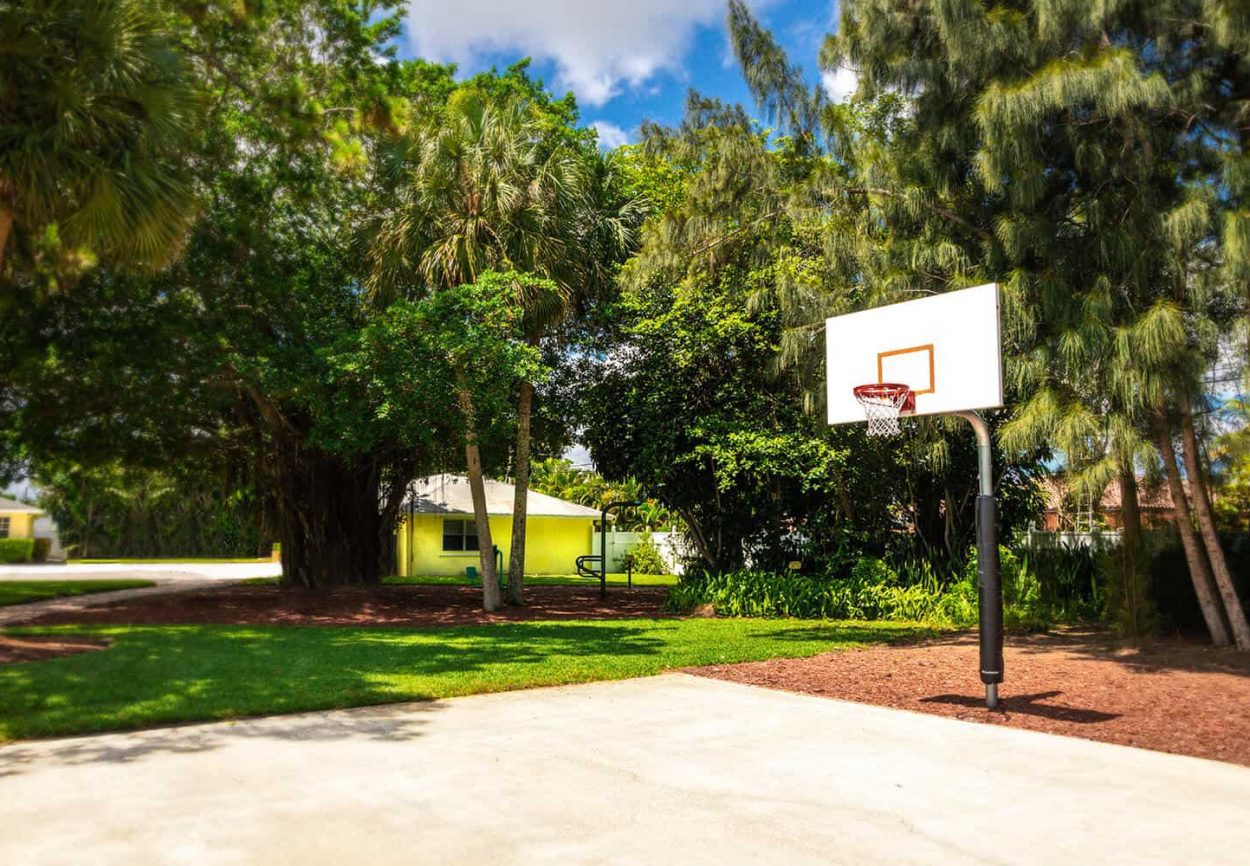 URP Luxury Rehab- Basketbal