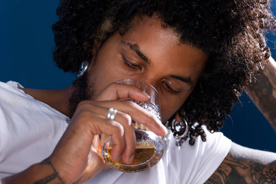 Does Alcohol Make Your Eyes Yellow? Signs of Liver Damage